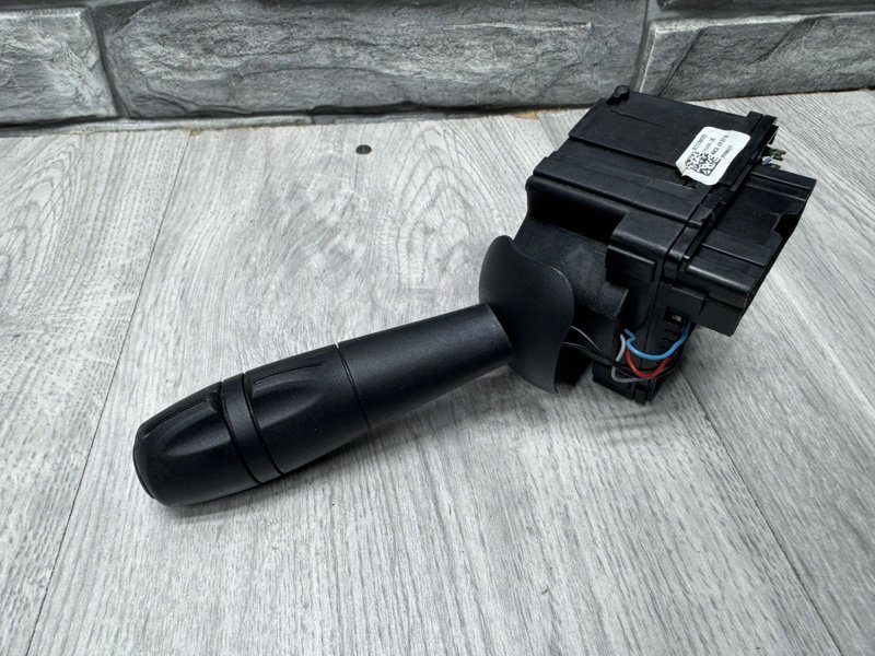 Переключатель стеклоочистителей, Москва