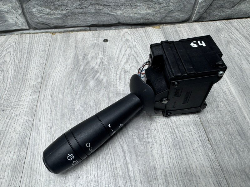 Переключатель стеклоочистителей, Москва