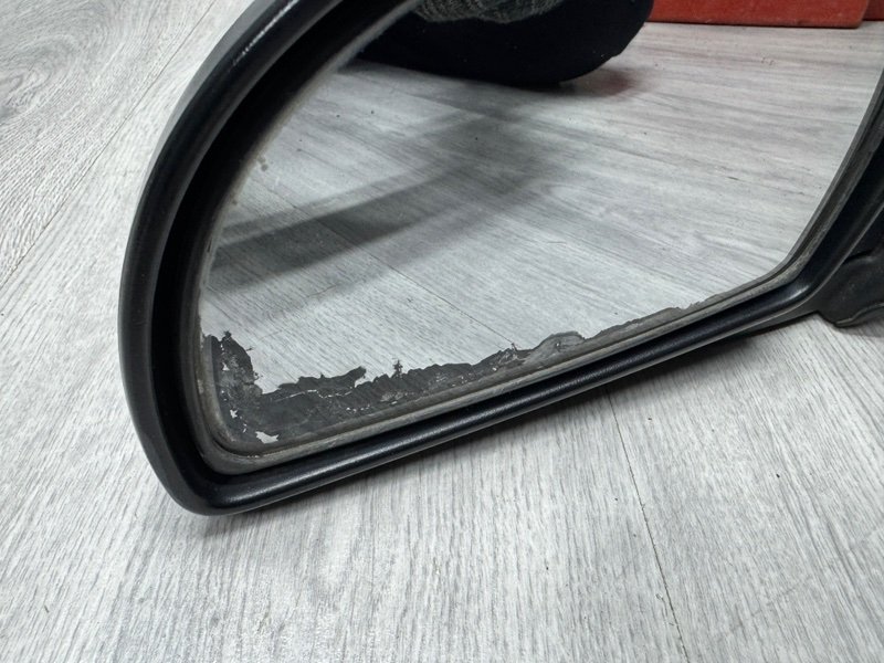 Зеркало левое, 2000 рублей, Москва