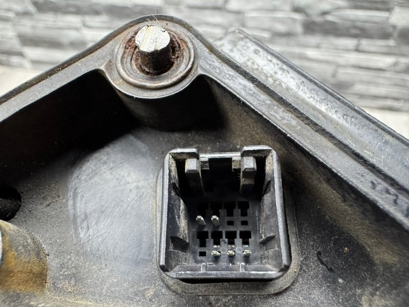 Зеркало левое, 2000 рублей, Москва