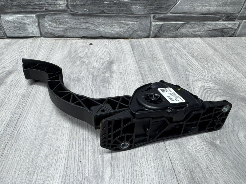 Педаль газа, 800 рублей, Москва