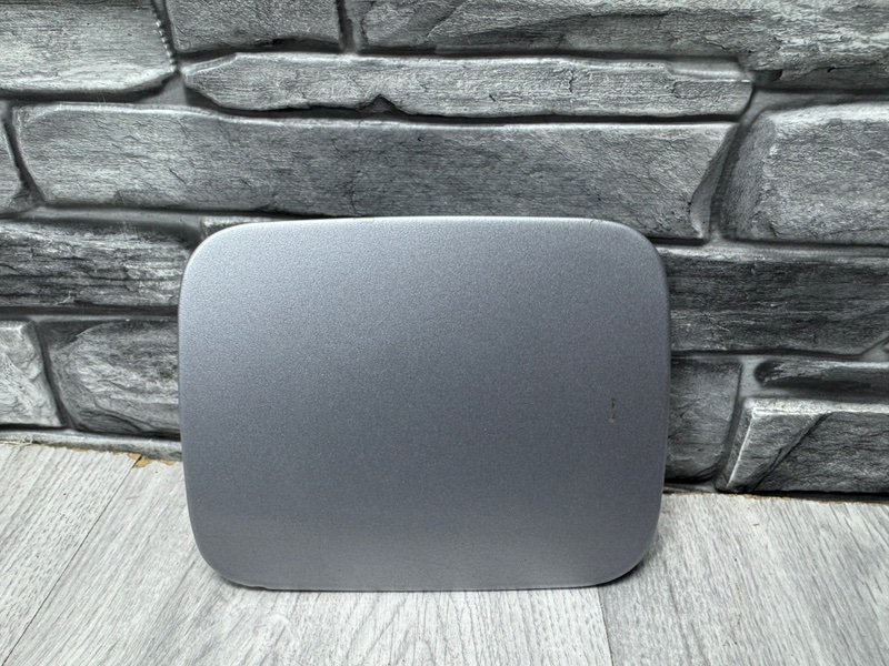 Лючок топливного бака, 500 рублей, Москва