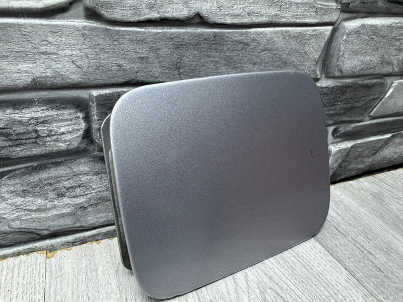 Лючок топливного бака, 500 рублей, Москва