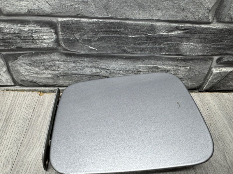 Лючок топливного бака, 500 рублей, Москва