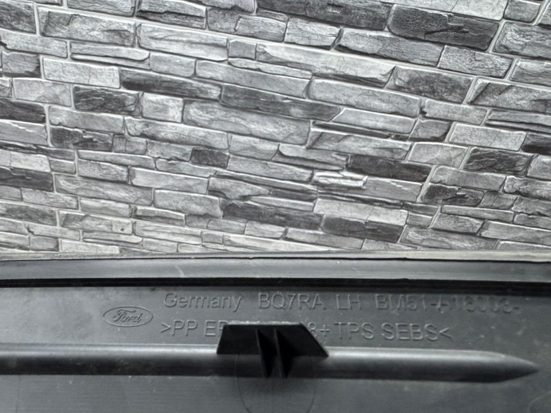 Накладка крыла, 500 рублей, Москва