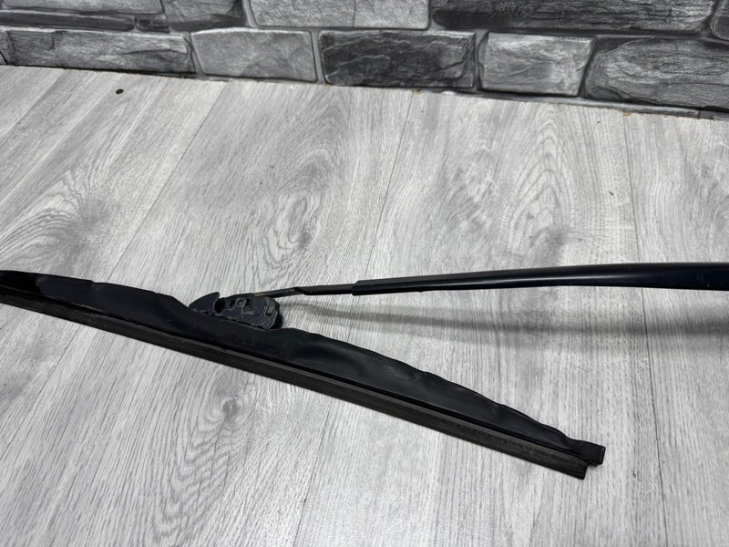 Поводок стеклоочистителя передний, 2500 рублей, Москва