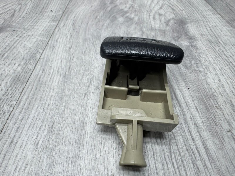 Ручка открывания капота, 1000 рублей, Москва