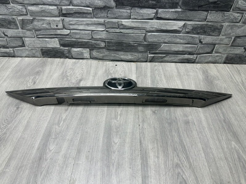 Накладка крышки багажника, 2000 рублей, Москва