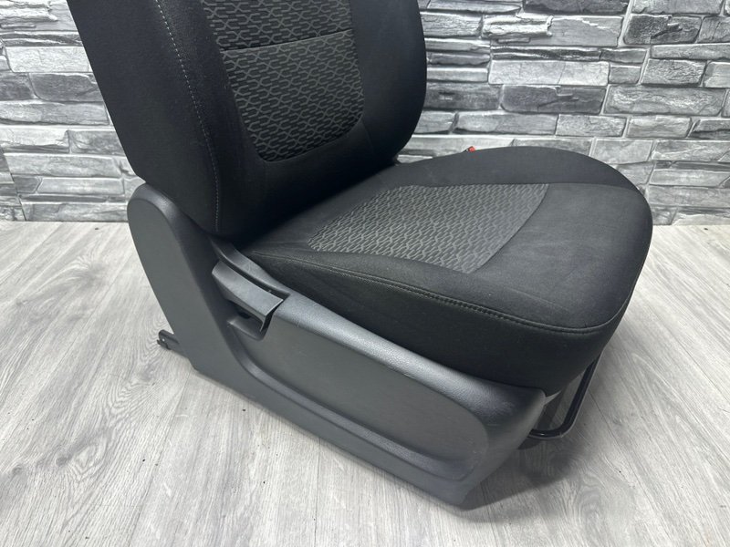 Сиденье переднее правое, 5000 рублей, Москва