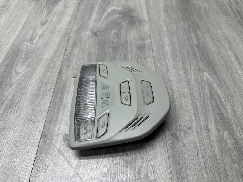 Плафон салонный, 1550 рублей, Москва