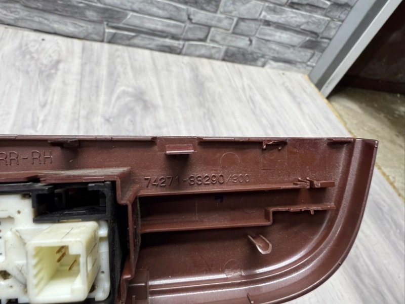 Кнопка стеклоподъемника, 3000 рублей, Москва