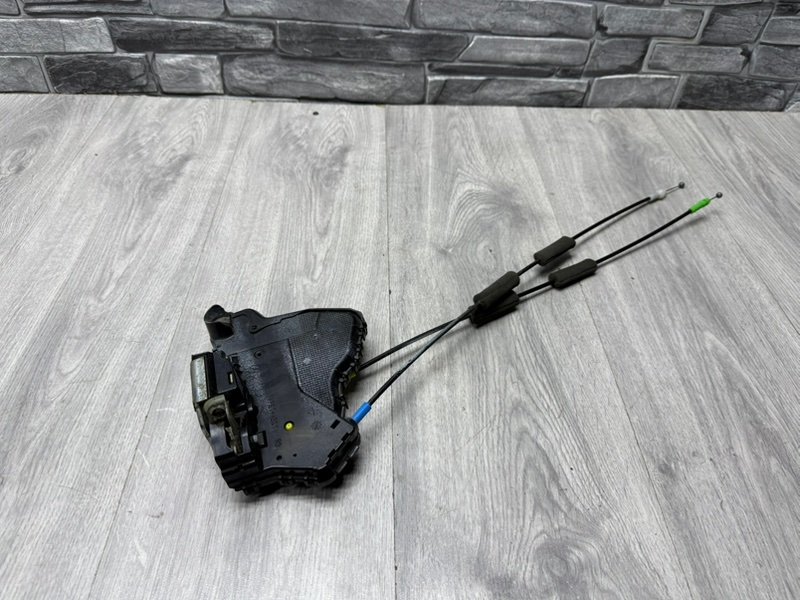 Замок двери передней правой, 2000 рублей, Москва