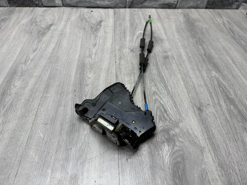 Замок двери передней правой, 2000 рублей, Москва