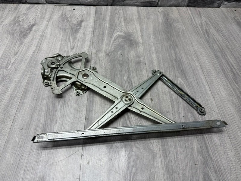 Стеклоподъемник передний, 2000 рублей, Москва