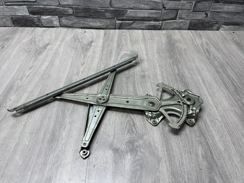 Стеклоподъемник передний, 2000 рублей, Москва