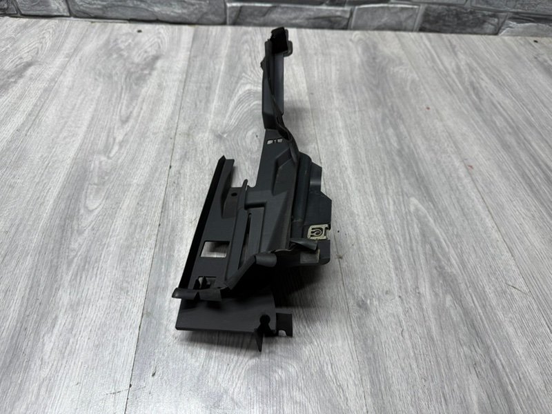 Накладка крыла, 1000 рублей, Москва