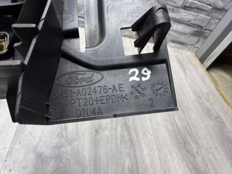 Накладка крыла, 1000 рублей, Москва