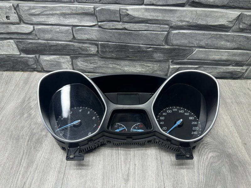 Панель приборов, 1200 рублей, Москва