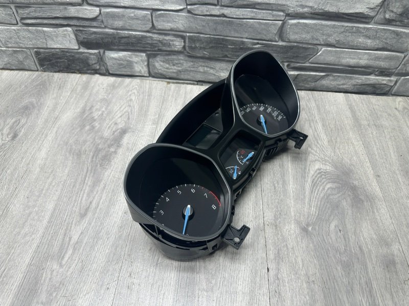 Панель приборов, 1200 рублей, Москва