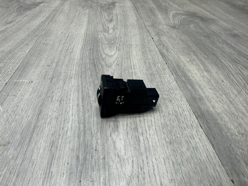 Кнопка обогрева сидений, 1500 рублей, Москва