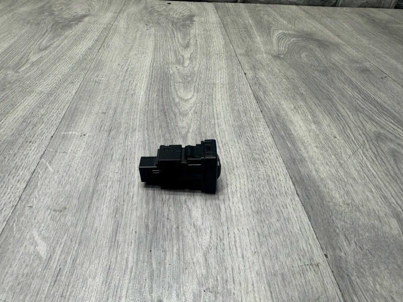 Кнопка обогрева сидений, 1500 рублей, Москва