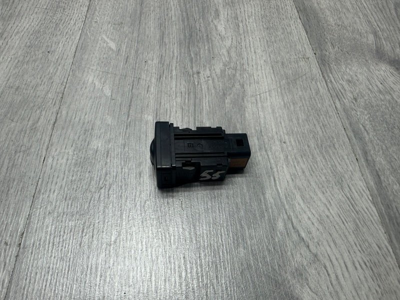 Кнопка обогрева сидений, 3500 рублей, Москва