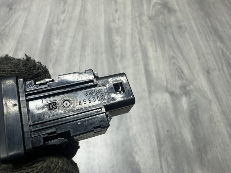 Кнопка обогрева сидений, 3500 рублей, Москва