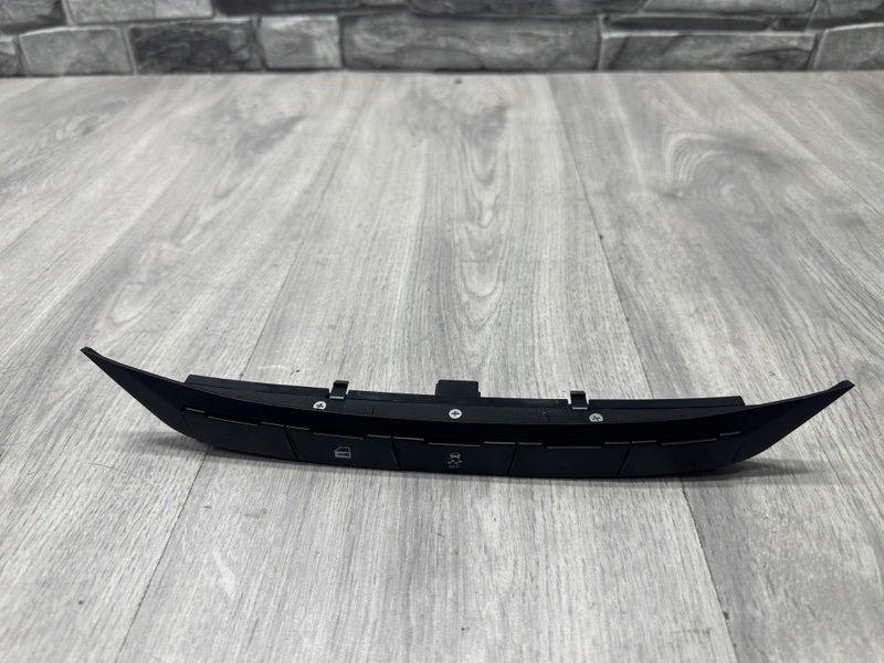 Кнопка центрального замка, 1000 рублей, Москва