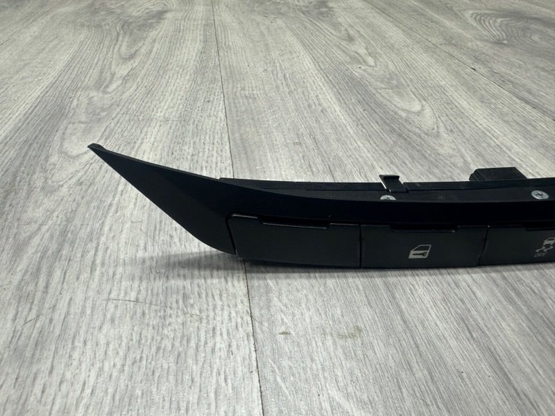 Кнопка центрального замка, 1000 рублей, Москва