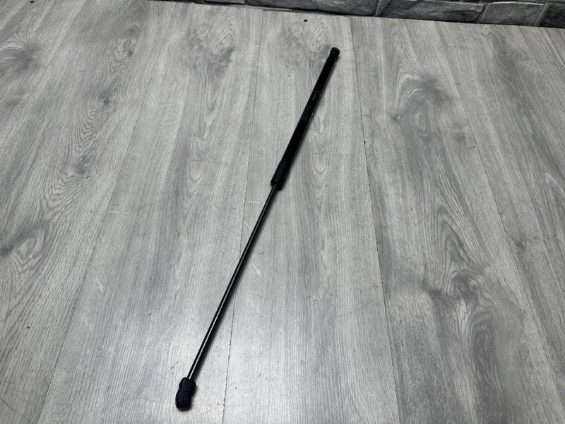 Амортизатор капота, 2000 рублей, Москва