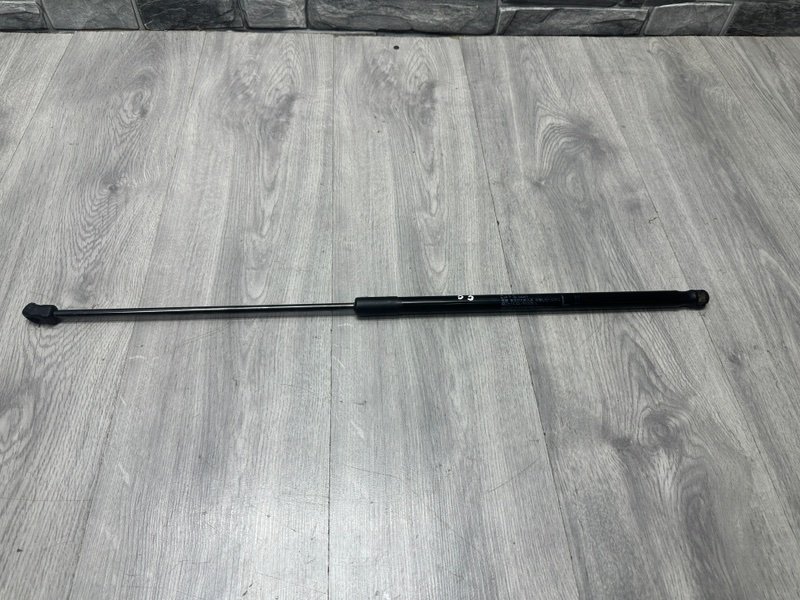 Амортизатор капота, 2000 рублей, Москва