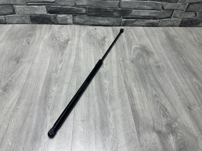 Амортизатор капота, 2000 рублей, Москва