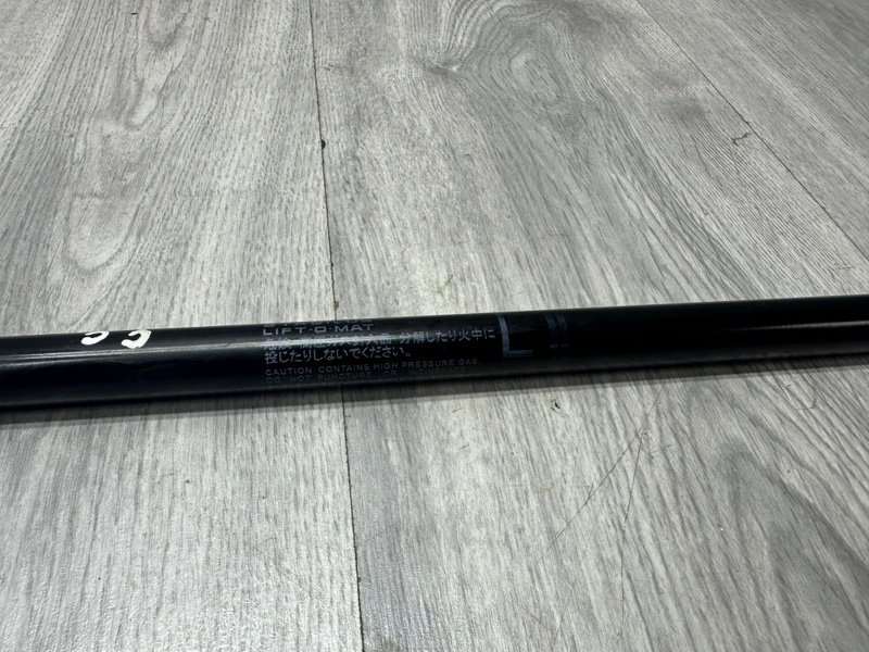 Амортизатор капота, 2000 рублей, Москва