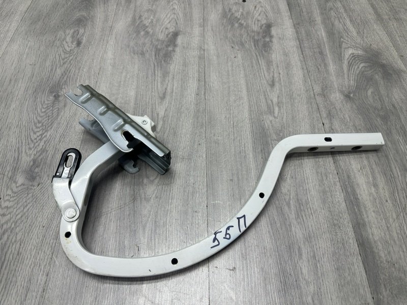 Петля крышки багажника, 4000 рублей, Москва