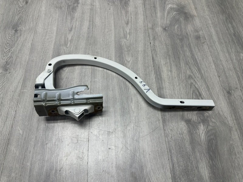 Петля крышки багажника, 4000 рублей, Москва