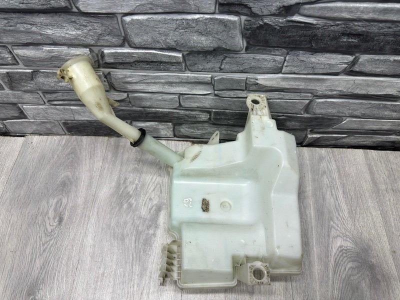 Бачок омывателя лобового стекла, 1900 рублей, Москва