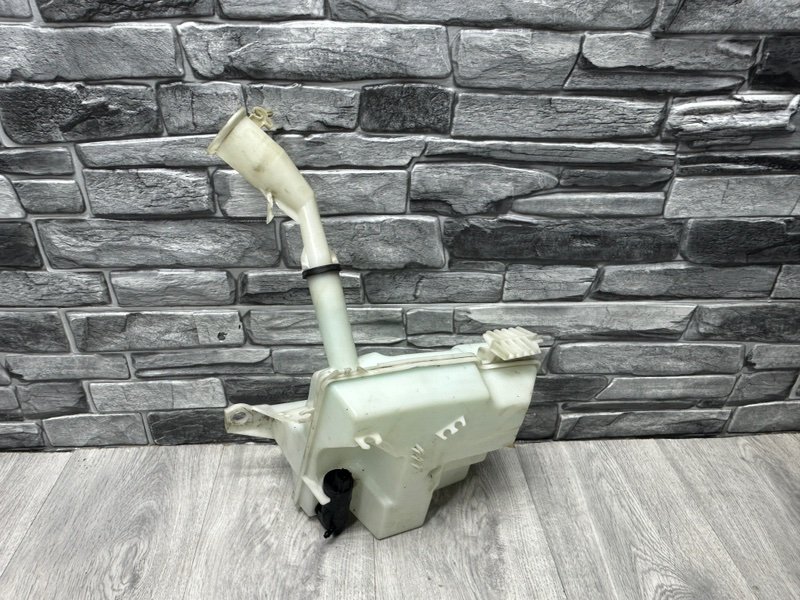 Бачок омывателя лобового стекла, 1900 рублей, Москва