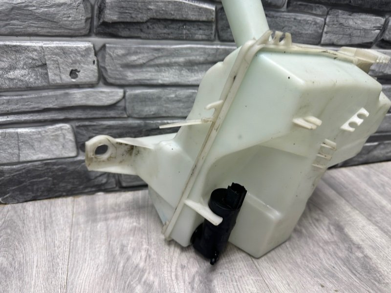 Бачок омывателя лобового стекла, 1900 рублей, Москва