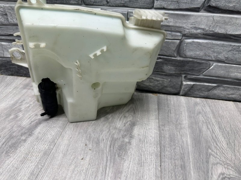 Бачок омывателя лобового стекла, 1900 рублей, Москва