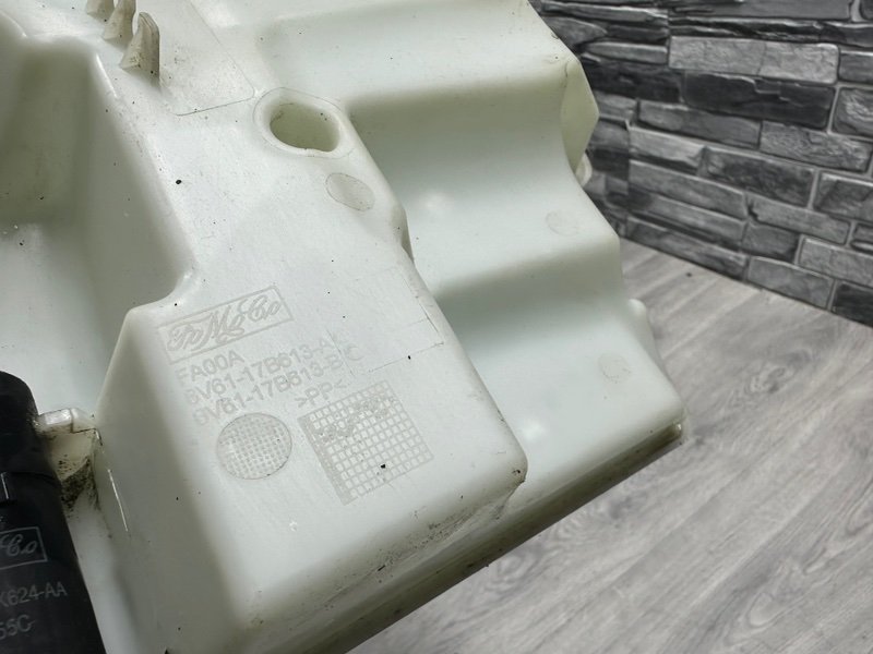 Бачок омывателя лобового стекла, 1900 рублей, Москва