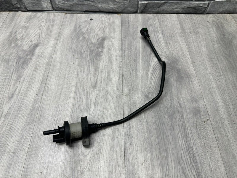 Клапан вентиляции топливного бака, 1000 рублей, Москва