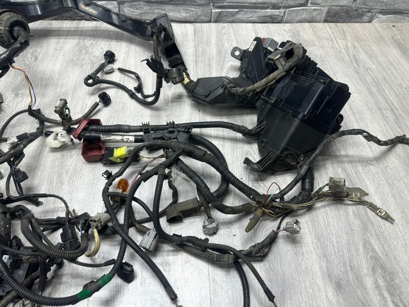 Проводка подкапотная, Москва