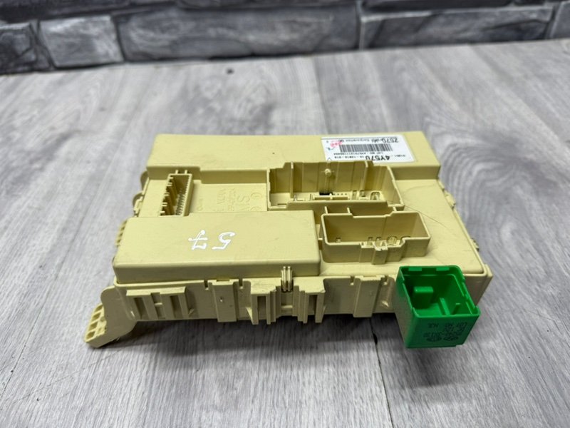 Блок предохранителей салонный, 1000 рублей, Москва