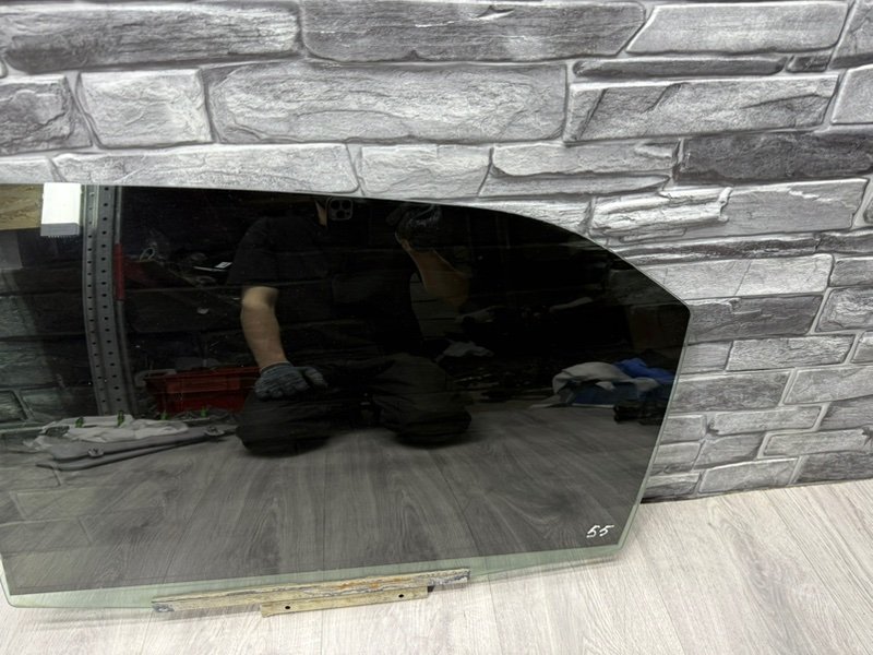 Стекло двери задней левой, 2500 рублей, Москва