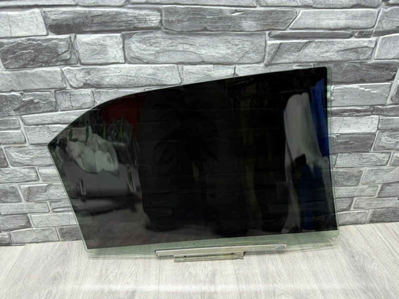 Стекло двери задней левой, 2500 рублей, Москва