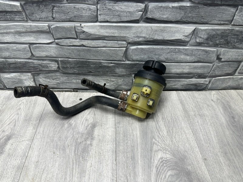 Бачок гидроусилителя руля, 1000 рублей, Москва