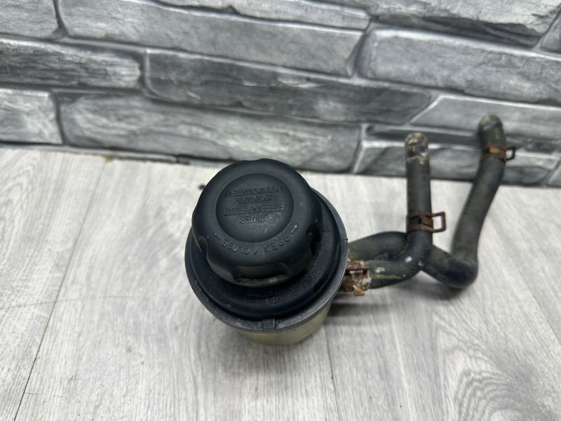 Бачок гидроусилителя руля, 1000 рублей, Москва