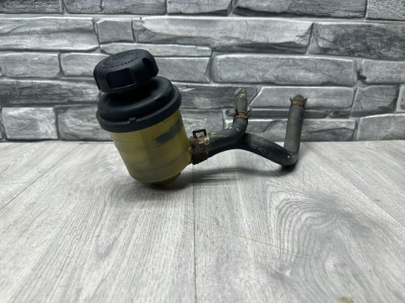 Бачок гидроусилителя руля, 1000 рублей, Москва