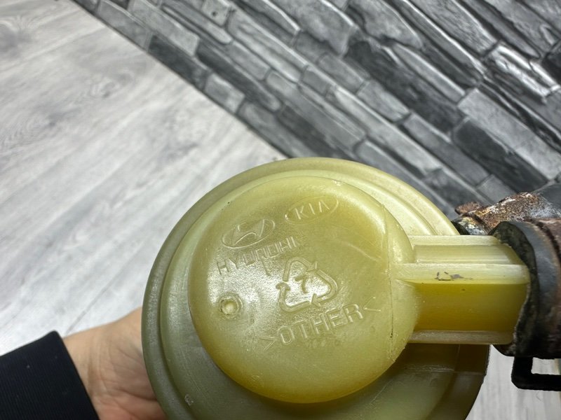 Бачок гидроусилителя руля, 1000 рублей, Москва