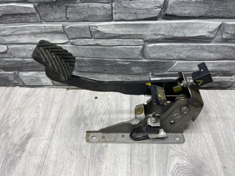 Педаль сцепления, 1000 рублей, Москва